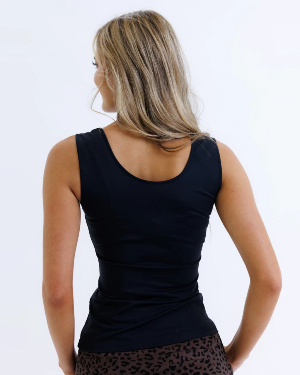 Smoothing contour layering tank top in black and nude stretch fabric