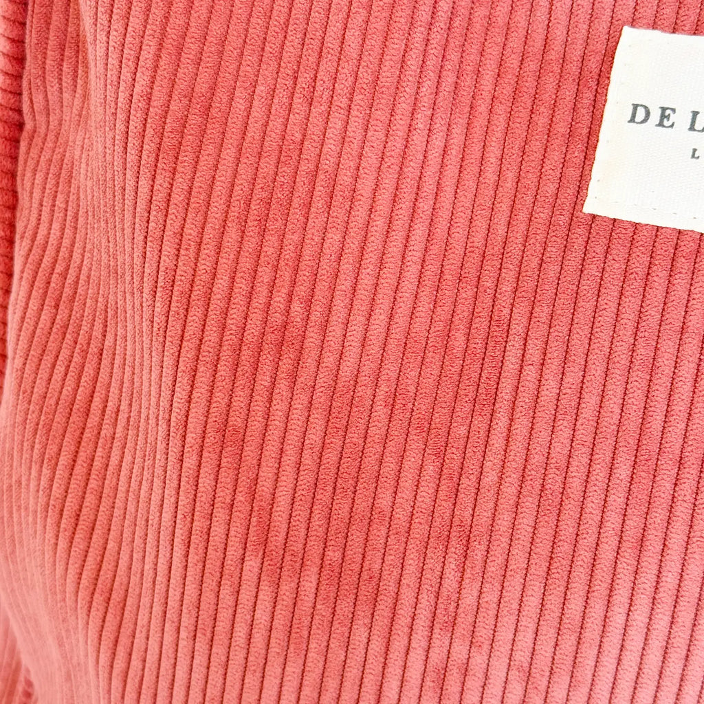 Coral corduroy shoulder bag with side pockets and top zip, made in Spain