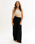 Cropped scoop-neck cap-sleeve tee with smooth stretch fabric